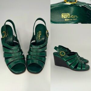 Vintage 70s Rodan Stacked Wedge Sandals in Green Leather Size 5 1/2